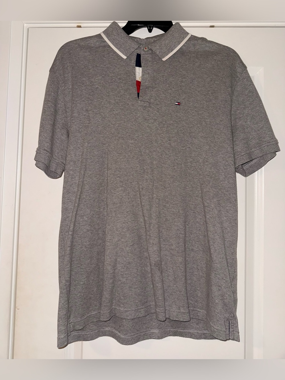 Tommy Hilfiger Men's Heather Gray Polo with Flag Trim